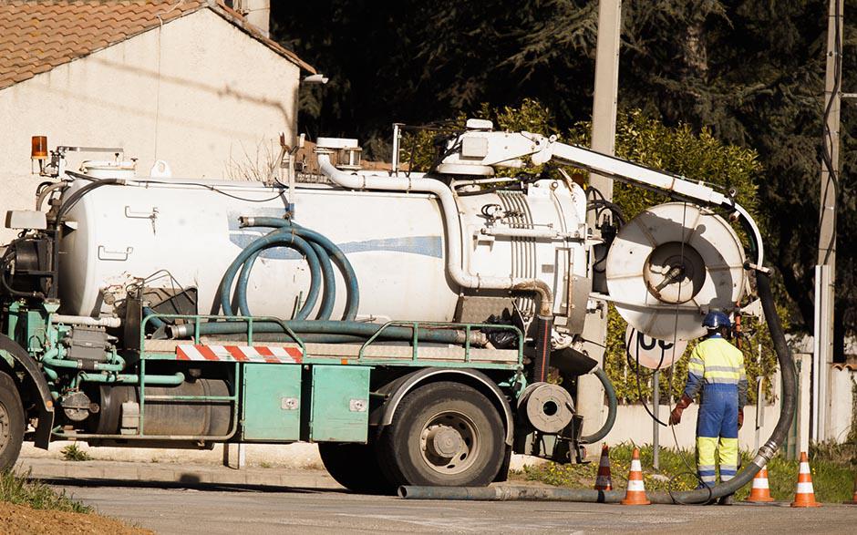 déboucher une canalisation de wc Courtry